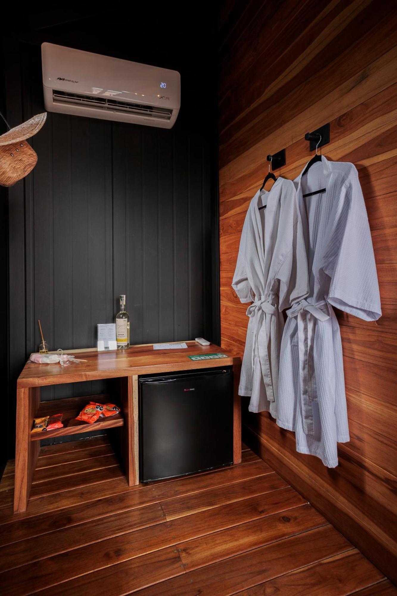 Hotel Coyote Alcocer Dış mekan fotoğraf