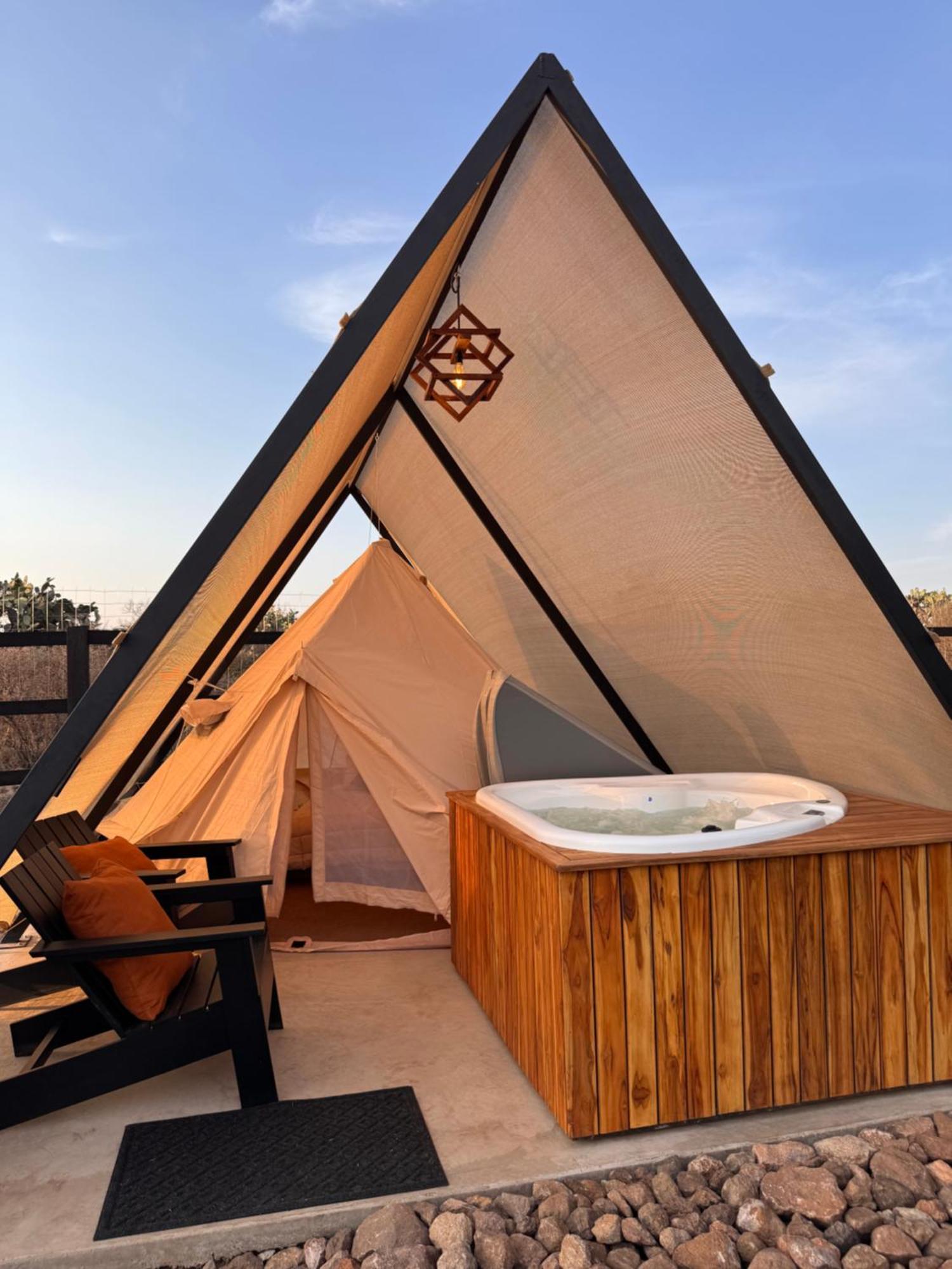 Hotel Coyote Alcocer Dış mekan fotoğraf
